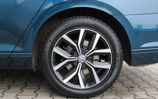 Volkswagen Passat cena 89900 przebieg: 94000, rok produkcji 2019 z Wasilków małe 301